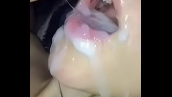 Preview 4 of Wanita Tan Lesbian Blowjob - Venida en boca