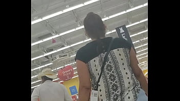 Preview 2 of Trian Sec - Candid booty