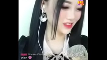 Preview 4 of Mom Froced Son Fuck Her - Hot girl uplive giao lưu với fan