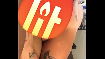 Preview 4 of Bustu Japan - Its Sunday ladies all woman should be sucking dick today