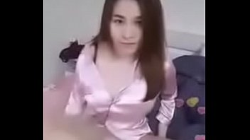 Preview 3 of Brezza Dotkom - Uplive hotgirl on bed sexy dance 18