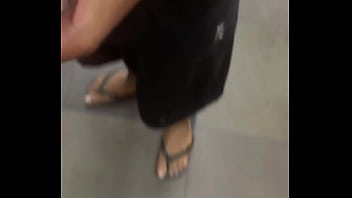 Preview 1 of Pakistani Teacher Aunty - CONVENCI O VENDEDOR DE BALAS H&Eacute_TERO A ME FUDER. PUTO ERA GOSTOSO E GOZOU NO MEU CUZINHO.