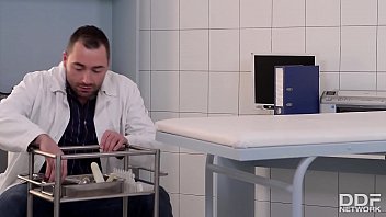 Preview 1 of My Family Fuck Video - Doc fingers &amp_ fucks patient Felicia Kiss&#039_ wet pink on the examination table