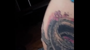 Preview 1 of 6boys 1girl Video - Arrombando a novinha tatuada