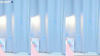 Preview 4 of Hot Mom Sex Video Wih Boy - G&aacute_i H&agrave_n Quốc nhảy kem s&ocirc_ c&ocirc_ la