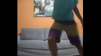 Preview 4 of Xxx Jqpqn - Baiano Picudo dan&ccedil_ando ao Som da m&uacute_sica do Globo Rural