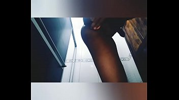 Preview 4 of Sex Old Gerl Toy - Cenoura e pinto no cu