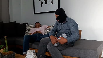 Preview 2 of Roping Mother - N.108 OSACR PRIMER VIDEO DE COSQUILLAS/OSCAR FIRST VIDEO OF TICKLES