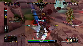 Preview 3 of Xnxx Vilag - Quadrakill gostoso e fudendo com o time inimigo no smite