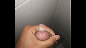 Preview 2 of Xxx Marate You Tub - Batendo uma punheta rapidinho