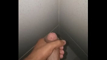 Preview 3 of Xxx Marate You Tub - Batendo uma punheta rapidinho