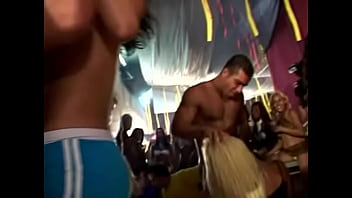 Preview 1 of Lillus Handjob - Marcela bocelli,  Carnaval orgias em sampa 2003 parte 2