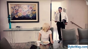 Preview 1 of Wwwxxxxin Video Play - Little blonde tastes twat for the first time