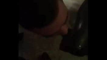 Preview 4 of Porncaramelsky - Cho Slave Dog liếm gi&agrave_y | Xem th&ecirc_m: http://bit.ly/GetMorexVideos-MrT