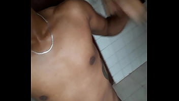 Preview 1 of Phim Sexgay Hoc Sinh Nam Cuc Dam - Calentando