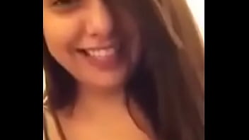 Preview 2 of Wwwbest Sex Videos Com - Deliciosa Jovencita calentandose para el novio: Miralo completo en https://t.me/joinchat/AAAAAFIDhFVi xiYO3r7vw