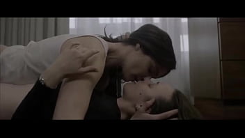 Preview 4 of Teknisi Sex - Lesbiana caliente y seductora bes&aacute_ndose
