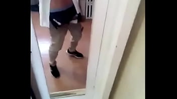 Preview 1 of Naughty Boy Tube - Hetero se la jala
