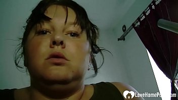 Preview 3 of Nia Chilena - Chubby babe plays with her wet cunt