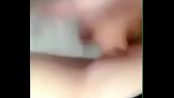 Preview 2 of Canta Barbie - La s&oelig_ur de anissa se doigte