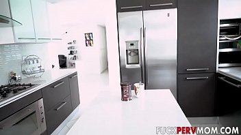 Preview 1 of Sex Crebs - Honey Blossom In Operation Prank Stepmom
