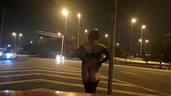 Preview 3 of Xxxx In Car - Passeio noturno