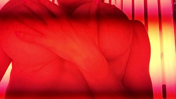 Preview 2 of Had Lady Sexy - Getting Myself Off in the Tanning Bed