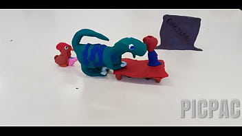 Preview 3 of 3d Pornfay - Pollazo se encuentra con dinosauria cachindisima y le parte el culo hasta correrse en la mesa de arte