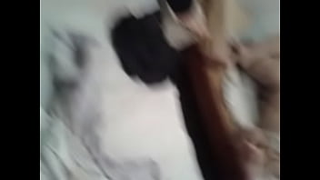 Preview 3 of Mememek Basah - 3 chicos y una gortida despu&eacute_s de tragos 2
