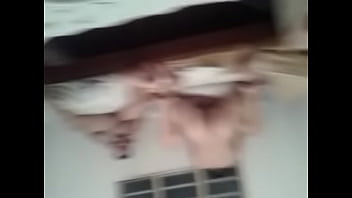 Preview 4 of Mememek Basah - 3 chicos y una gortida despu&eacute_s de tragos 2