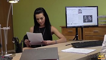 Preview 1 of Banana Sister - LOAN4K. Maigre brune passe devant un vrai casting sexuel a une agence de credit