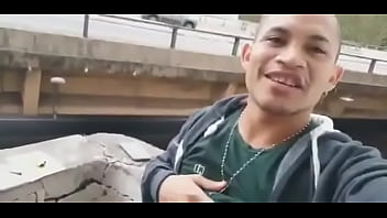 Preview 2 of Homemade Cheat With Black Guy - Chupando Macho na RUA