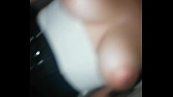 Preview 2 of Kit Kat Club Fisting Anal - Cogiendo a mi sobrina de grandes tetas con la casa sola,  gime delicioso