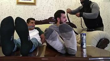 Preview 3 of Full Video In Teen Gang Bang - N.77 ADRIAN Y ORLANDO RECIBEN COSQUILLAS EN LOS PIES/ADRIAN AND ORLANDO RECEIVE TICKLES AT THE FEET