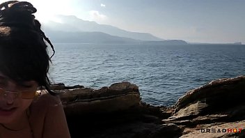 Preview 2 of Hindustani Xxx Video - Putaria na Ilha - Boquete na Praia,  sexo com vista pro mar e duas gozadas - Dread Hot