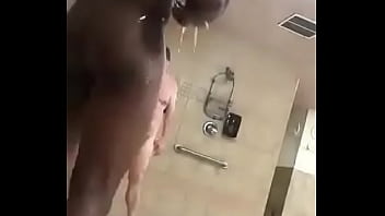 Preview 2 of Sonakshisinha Xxx Videos - Foi humilhado e saiu do BANHO.