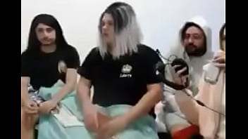 Preview 1 of Beeg Busty Step Mom Step Son - Loirinha Trans colocando morena para mamar no peitinho