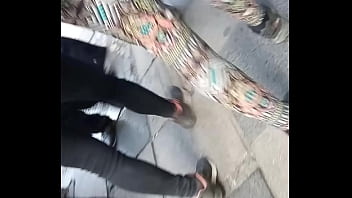 Preview 2 of Lavish Babes - Hermoso culo paseando en la calle