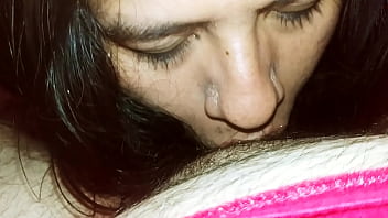 Preview 3 of Freaky Hindi - Le chupe la verga a mi padrino
