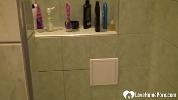 Preview 1 of Puta No Espelho - Babe in the shower plays with her pussy