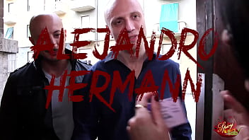 Preview 2 of Blod Pomp Xx Video - Una Troia Patentata - Capitano Eric e Alejandro Herman trovano una patente e la restituiscono alla proprietaria che gentilmente ringrazia