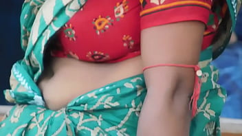 Preview 4 of Sexy Deepika Xxxx - Aunty Navel