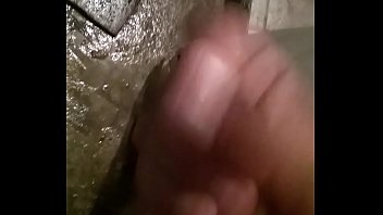 Preview 3 of How To Do Real Sex - En la ducha me jalo la verga