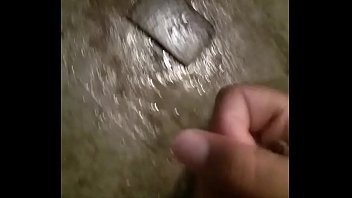 Preview 4 of How To Do Real Sex - En la ducha me jalo la verga