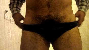 Preview 1 of Chinese In Bus - Caliente otra vez
