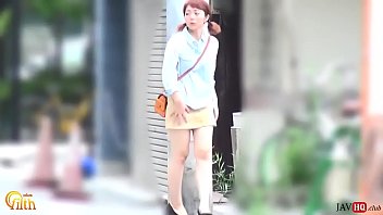 Preview 1 of Nai Ladki Ki Chudai - Wetting herself in the street
