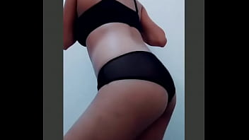 Preview 2 of Secretary Rap - Bailo como putita