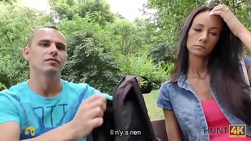 Preview 1 of Kitty Cat Handjob - HUNT4K. Hottie enga&ntilde_a a su novio por algo de dinero en el parque