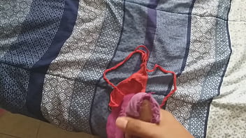 Preview 2 of Www Puremature Classic Boomco - leche en las tangas de mi cu&ntilde_ada