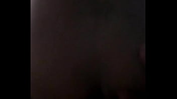 Preview 2 of Bokep Ibu Hamil Ngentot - Pise en la cama del chero
